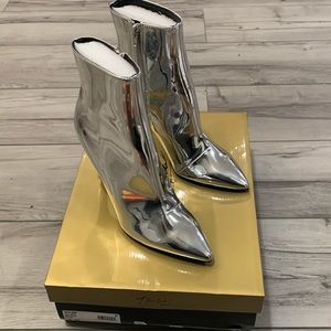Brand : THALIA SODI, Brand New in Box, Color: Silver